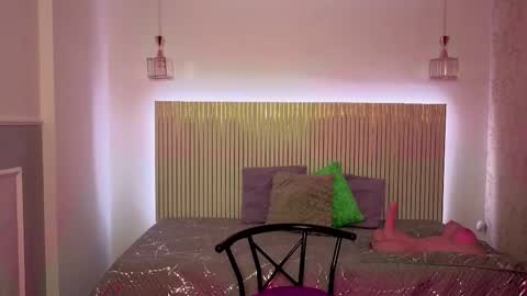 Snapshot of lala_pantyhose chatting on 09.29.25 Miss Lala online show from 09.29.25