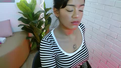 Lala  online show from 09.29.25