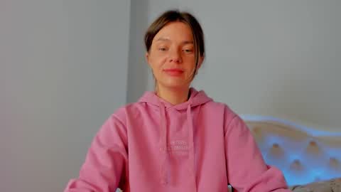 Lallie  online show from 03.04.26