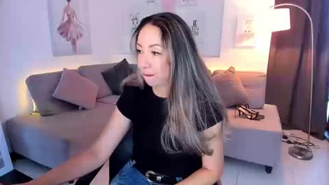laly_dolce online show from 09.11.25