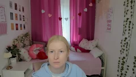 Laly online show from 06.08.26