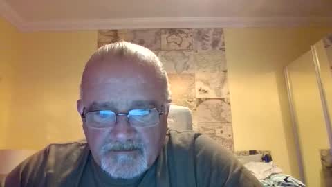 Snapshot of lamabama chatting on 11.13.25 lamabama online show from 11.13.25