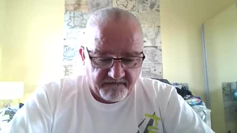 Snapshot of lamabama chatting on 11.17.25 lamabama online show from 11.17.25