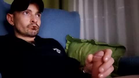 Snapshot of lamacua69 chatting on 12.25.24 Lamacua69 online show from 12.25.24