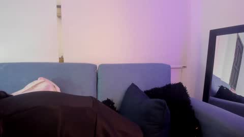 Snapshot of lana__beaux chatting on 01.10.25 online show from 01.10.25