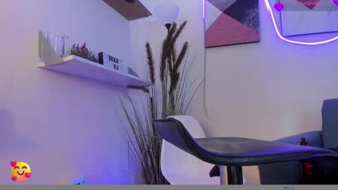 Snapshot of lana__beaux chatting on 02.08.25 online show from 02.08.25