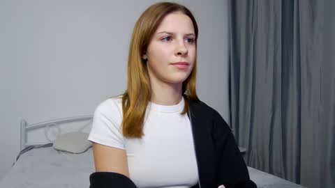 Snapshot of lana__j chatting on 12.10.24 Liana online show from 12.10.24