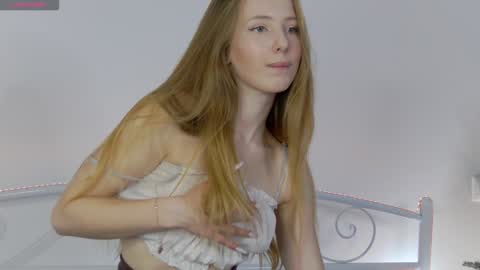 Snapshot of lana__j chatting on 01.01.25 Liana online show from 01.01.25