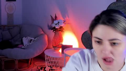 just call me Lana  and her security online show from 12.07.24