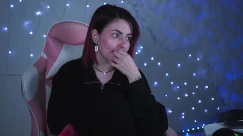 just call me Lana  and her security online show from 02.09.25