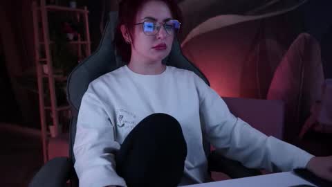 just call me Lana  and her security online show from 10.25.25