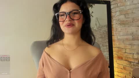 Snapshot of lana_beket_ chatting on 01.20.25 Lana online show from 01.20.25