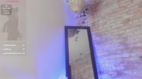 Snapshot of lana_beket_ chatting on 02.12.25 Lana online show from 02.12.25