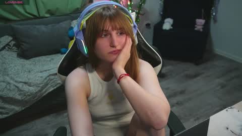 Snapshot of lana_del_kay chatting on 01.28.25 Kay online show from 01.28.25