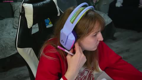 Snapshot of lana_del_kay chatting on 01.29.25 Kay online show from 01.29.25