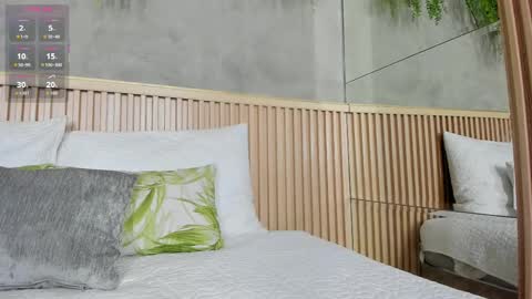 lana_lann online show from 09.29.25