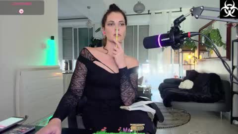 Lana The Virus online show from 10.22.25