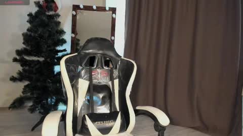 Lana online show from 03.04.25