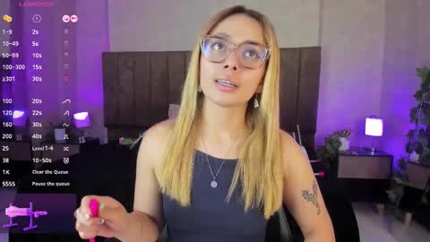 Lana online show from 11.04.25