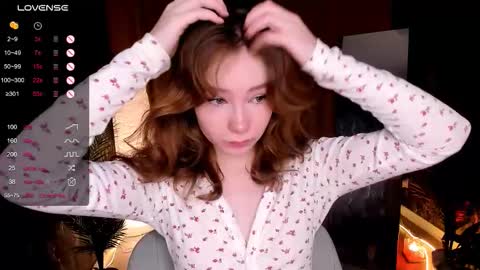 Snapshot of lanablu_ chatting on 09.17.25 Lana online show from 09.17.25