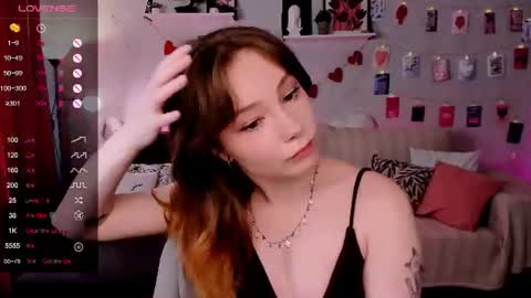 Snapshot of lanablu_ chatting on 07.07.26 Lana online show from 07.07.26