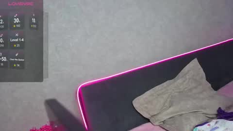 Snapshot of lanadelamonico chatting on 09.20.25 Lana online show from 09.20.25