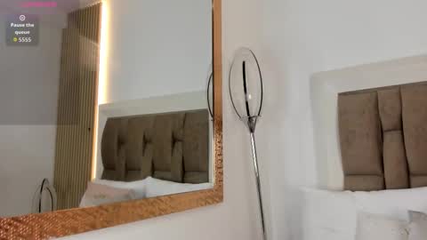 Snapshot of lanaferrer chatting on 09.24.25 Lana online show from 09.24.25