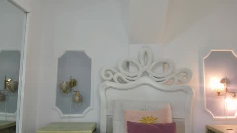 Snapshot of lanaferrer chatting on 10.26.25 Lana online show from 10.26.25