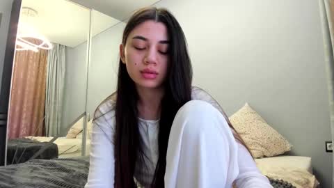 Lana online show from 10.16.25