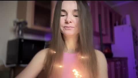 Snapshot of lanaloulou chatting on 12.12.24 Lana online show from 12.12.24