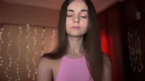 Snapshot of lanaloulou chatting on 01.22.25 Lana online show from 01.22.25
