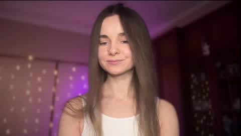 Snapshot of lanaloulou chatting on 02.07.25 Lana online show from 02.07.25