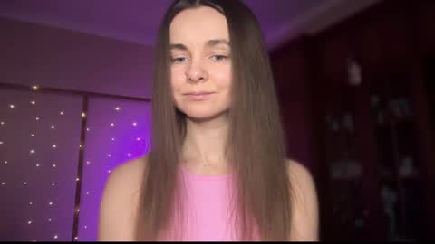 Snapshot of lanaloulou chatting on 02.10.25 Lana online show from 02.10.25