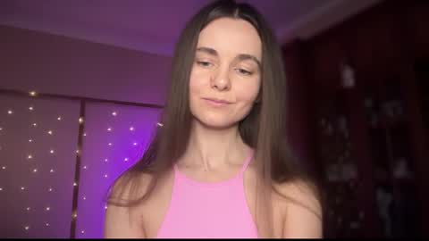 Snapshot of lanaloulou chatting on 02.11.25 Lana online show from 02.11.25