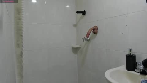 Snapshot of lanarioss chatting on 09.11.25 lana online show from 09.11.25