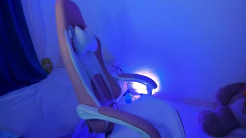 Snapshot of lanarouse1 chatting on 10.15.25 Lana  online show from 10.15.25