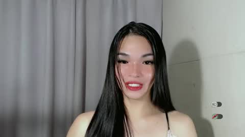 lanawyatt_ online show from 12.24.24