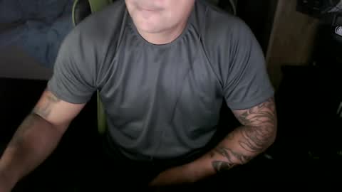 Snapshot of landaw chatting on 12.11.24 Landaw online show from 12.11.24