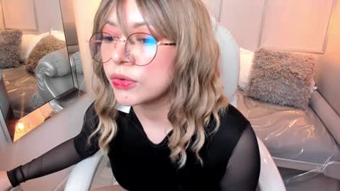 Lanna online show from 12.17.24
