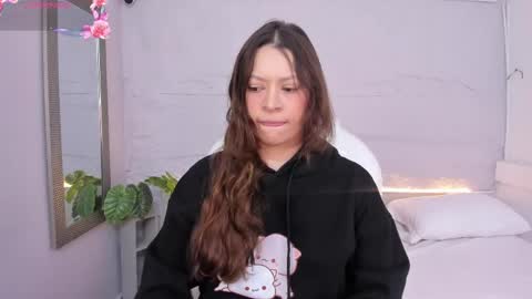 Snapshot of lanna_18_ chatting on 04.24.26 Lanna online show from 04.24.26