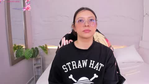 Snapshot of lanna_18_ chatting on 05.20.26 Lanna online show from 05.20.26