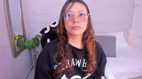 Snapshot of lanna_18_ chatting on 06.27.26 Lanna online show from 06.27.26