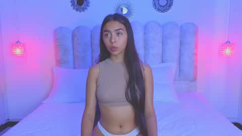 Snapshot of lanna_brunette chatting on 02.12.25 lanna_brunette online show from 02.12.25
