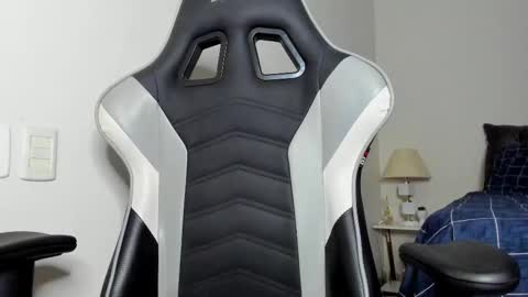 Lanna online show from 02.12.25