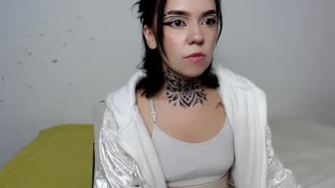 LANNIE   online show from 01.30.25