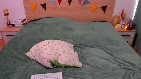 Snapshot of lanny_fandi chatting on 09.29.25 Fandi online show from 09.29.25