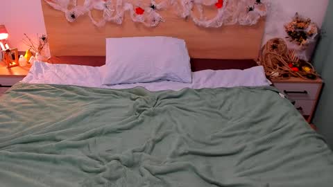 Snapshot of lanny_fandi chatting on 10.17.25 Fandi online show from 10.17.25