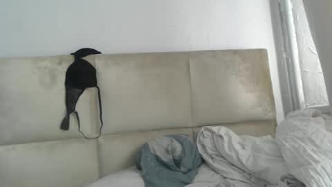 Snapshot of lantti chatting on 02.22.25 lantti online show from 02.22.25