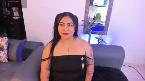 lapeligrosa_ online show from 01.15.25