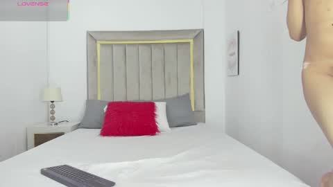 Julian online show from 10.11.25